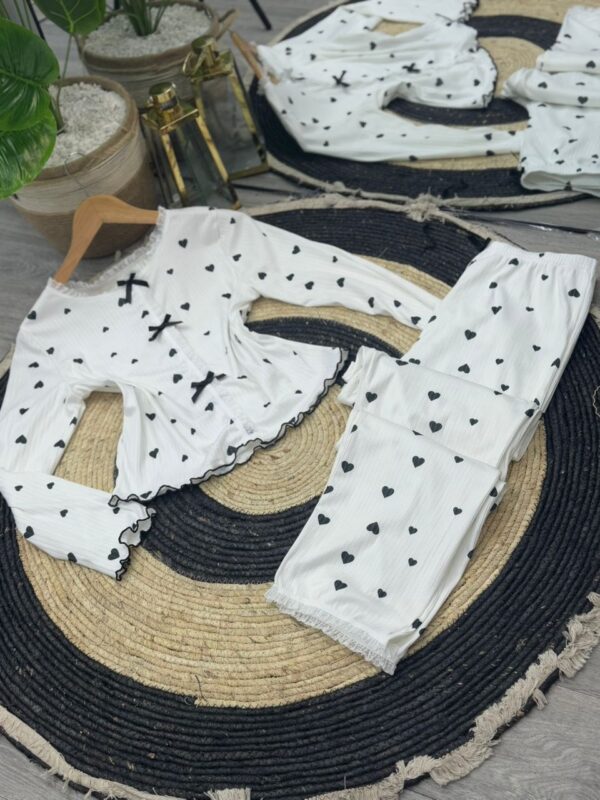 Pyjama de coeur en Noire TENDANCE - Image 2
